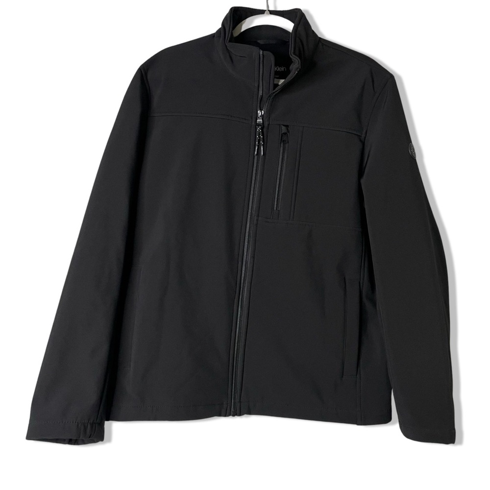 NEW  Calvin Klein Men’s Medium 4 Way Stretch Water Resistant Jacket